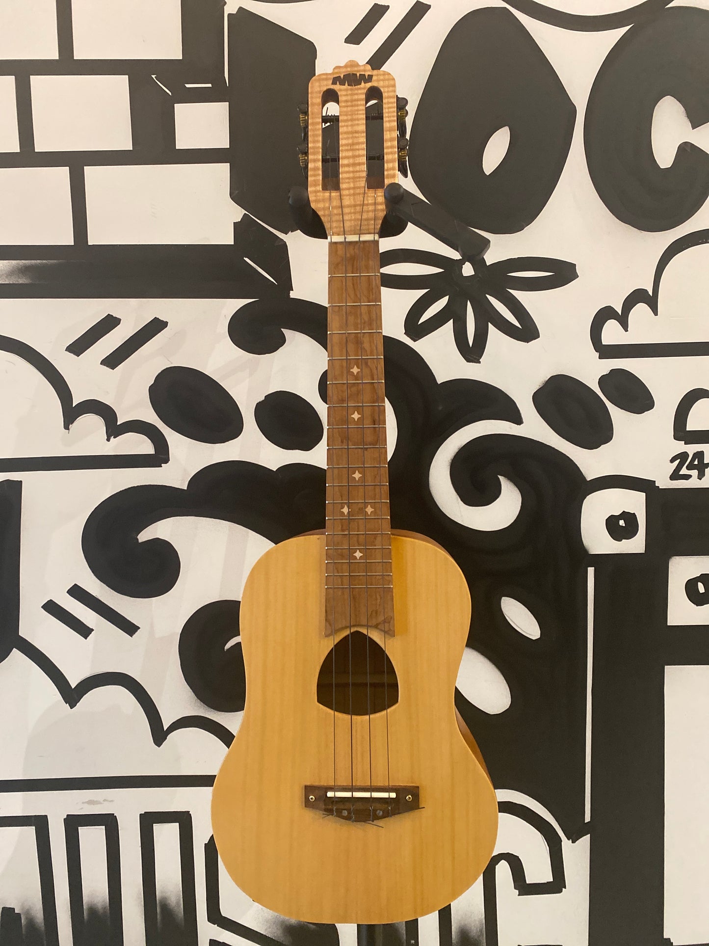 Tenor ukulele - Costume Made by Milky Way Ukuleles