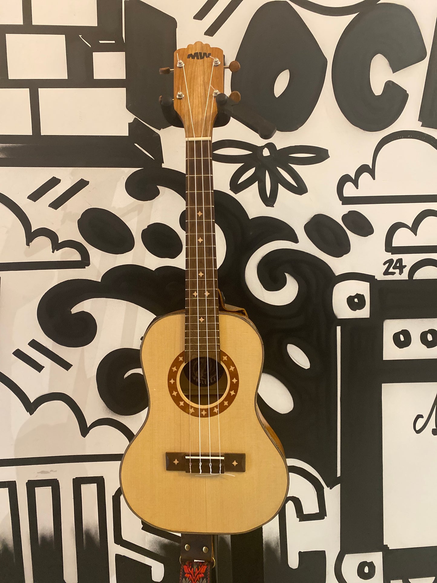 Tenor ukulele - Costume Made by Milky Way Ukuleles w/EQ