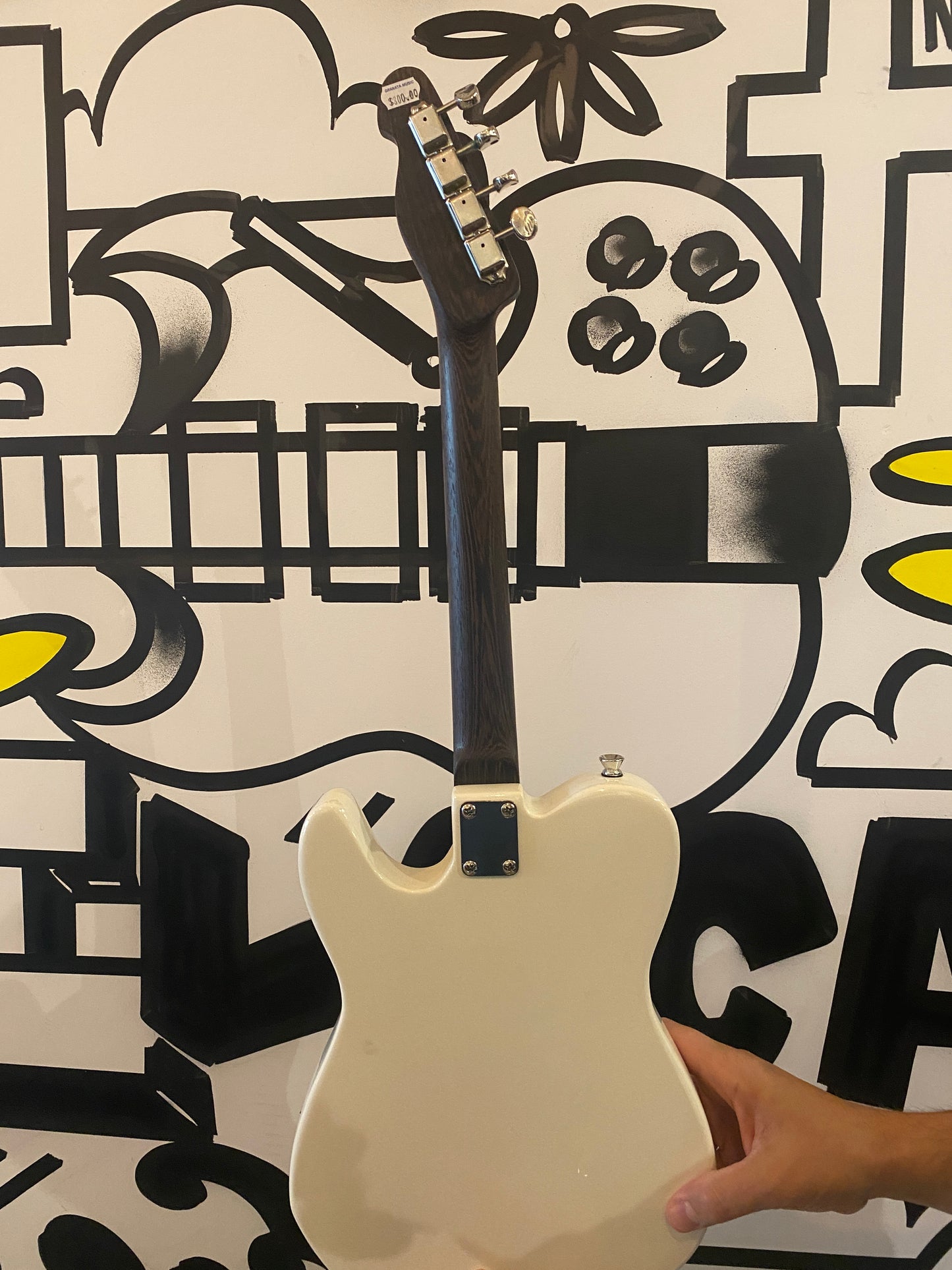 Fanner Custom Tele-Style Ukulele – Vintage White