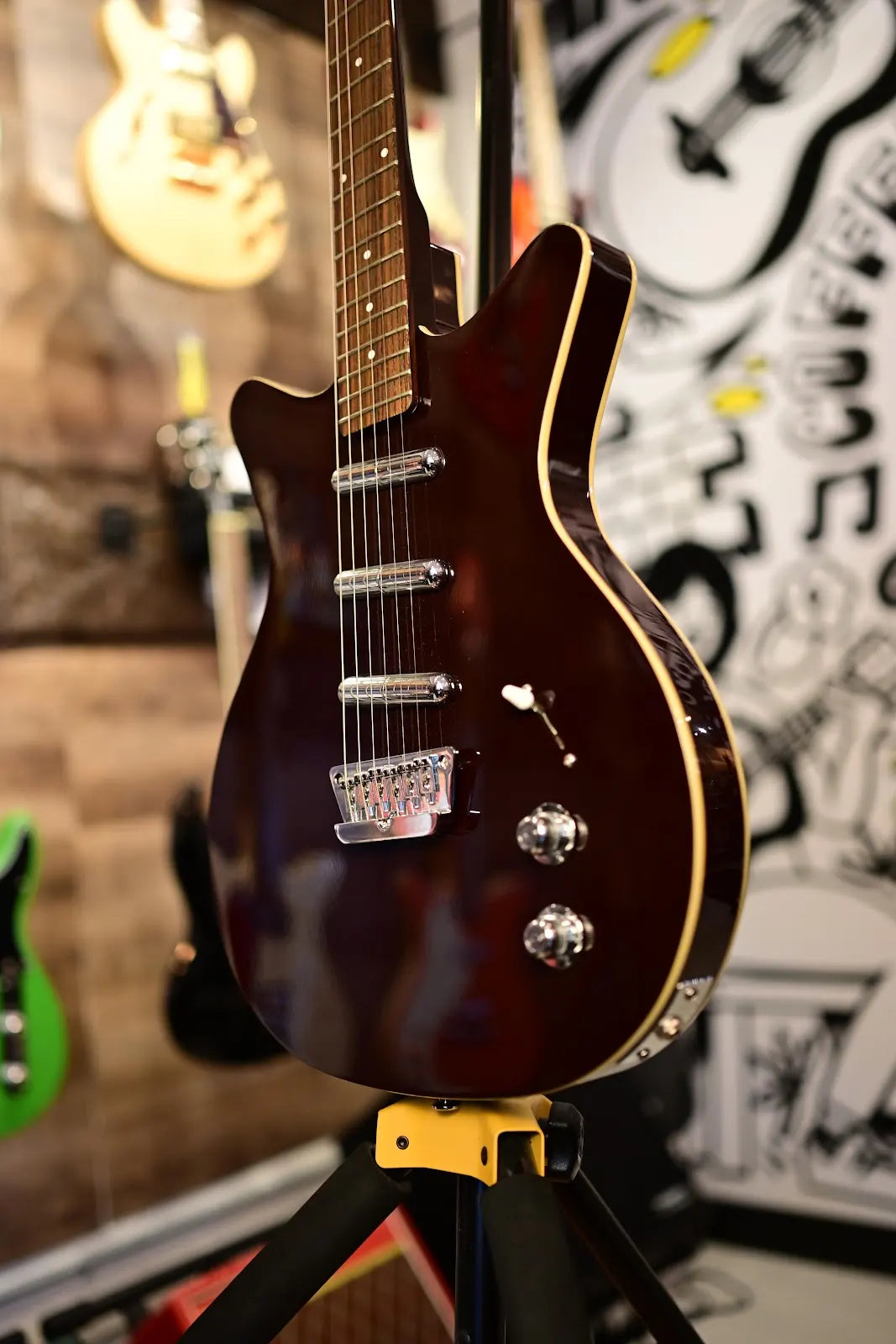 Danelectro ’59 Triple Divine - Burgundy