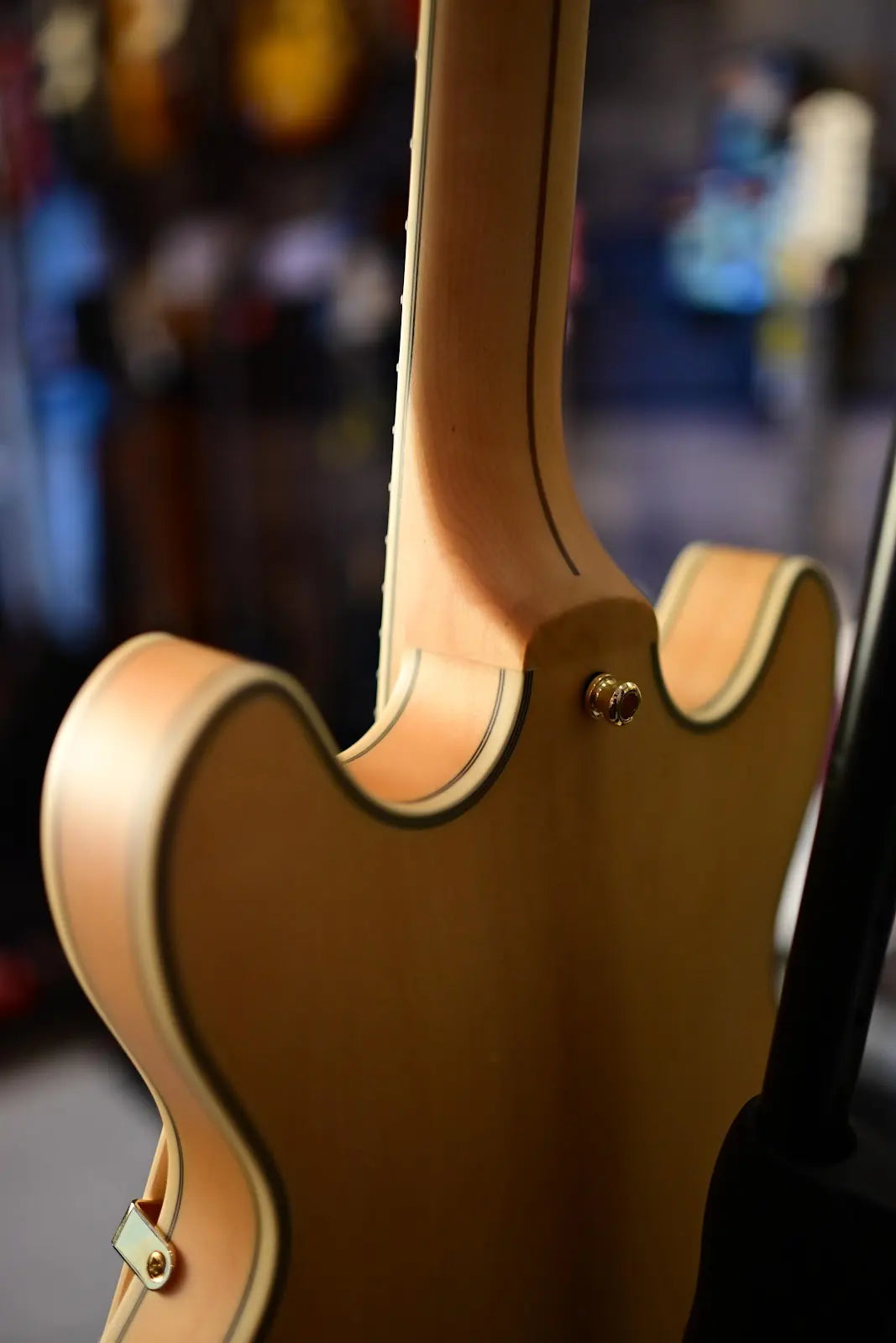D'Angelico DELUXE MINI DC Series Semi Hollow-Body Electric Guitar (Satin Honey) with Hard Shell Case - New Open Box