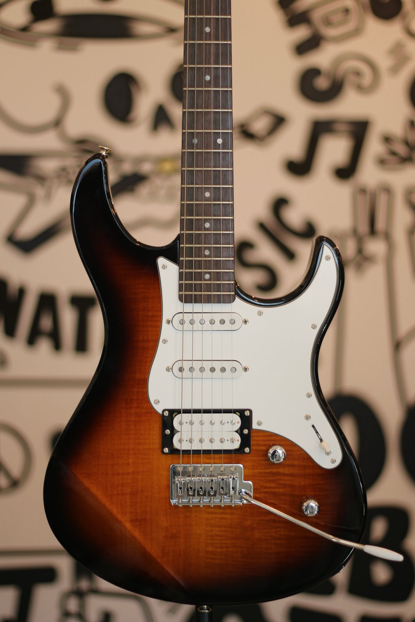Yamaha Pacifica 212VFM Electric Guitar - Sunburst