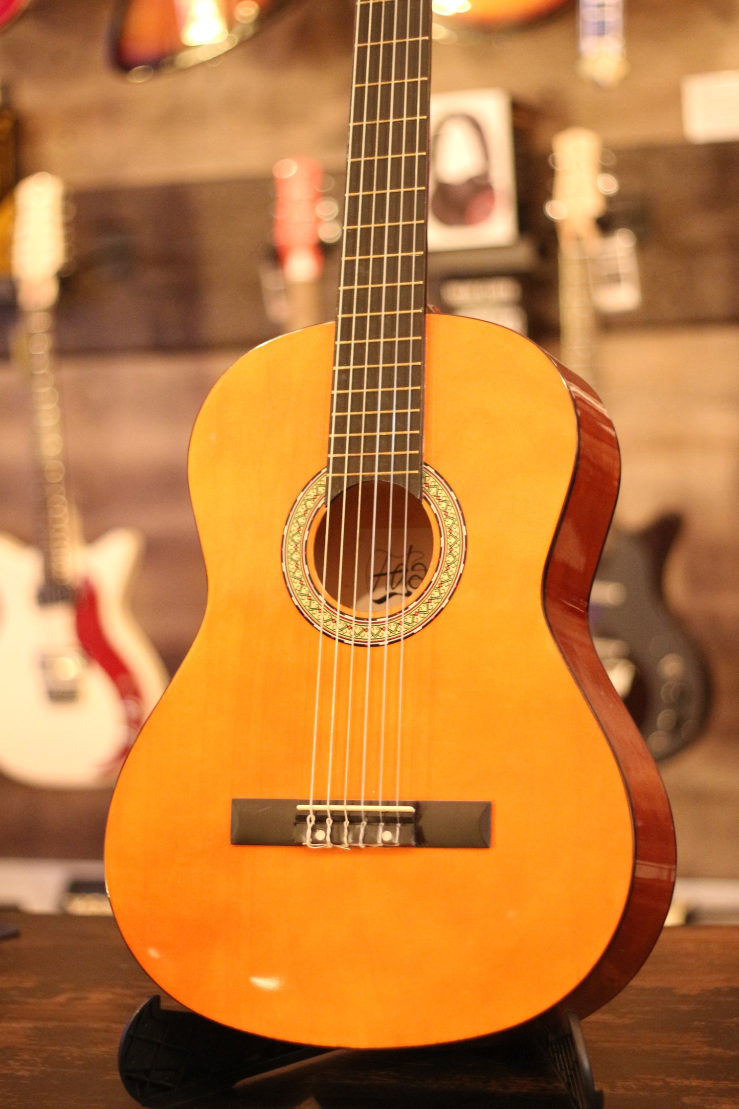 ADAGIO 39'' FULL SIZE SPRUCE TOP CLASSICAL GUITAR