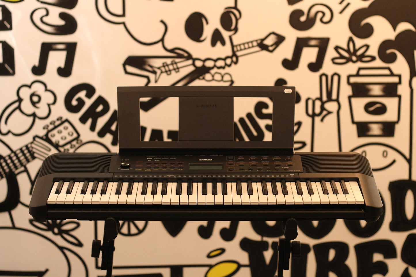 Yamaha PSR-E273 Portable Keyboard