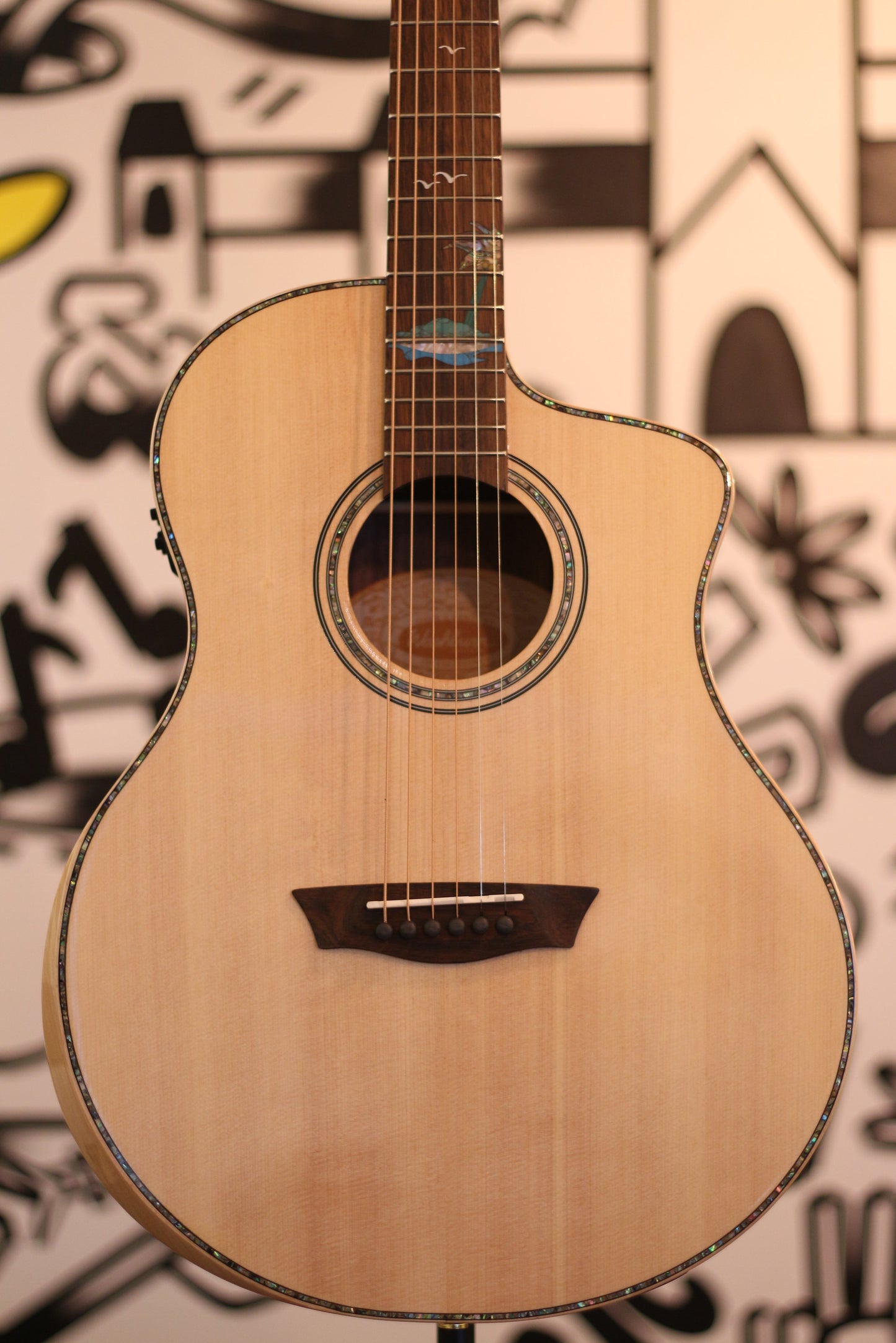 Washburn Bella Tono Allure Acoustic-Electric Guitar