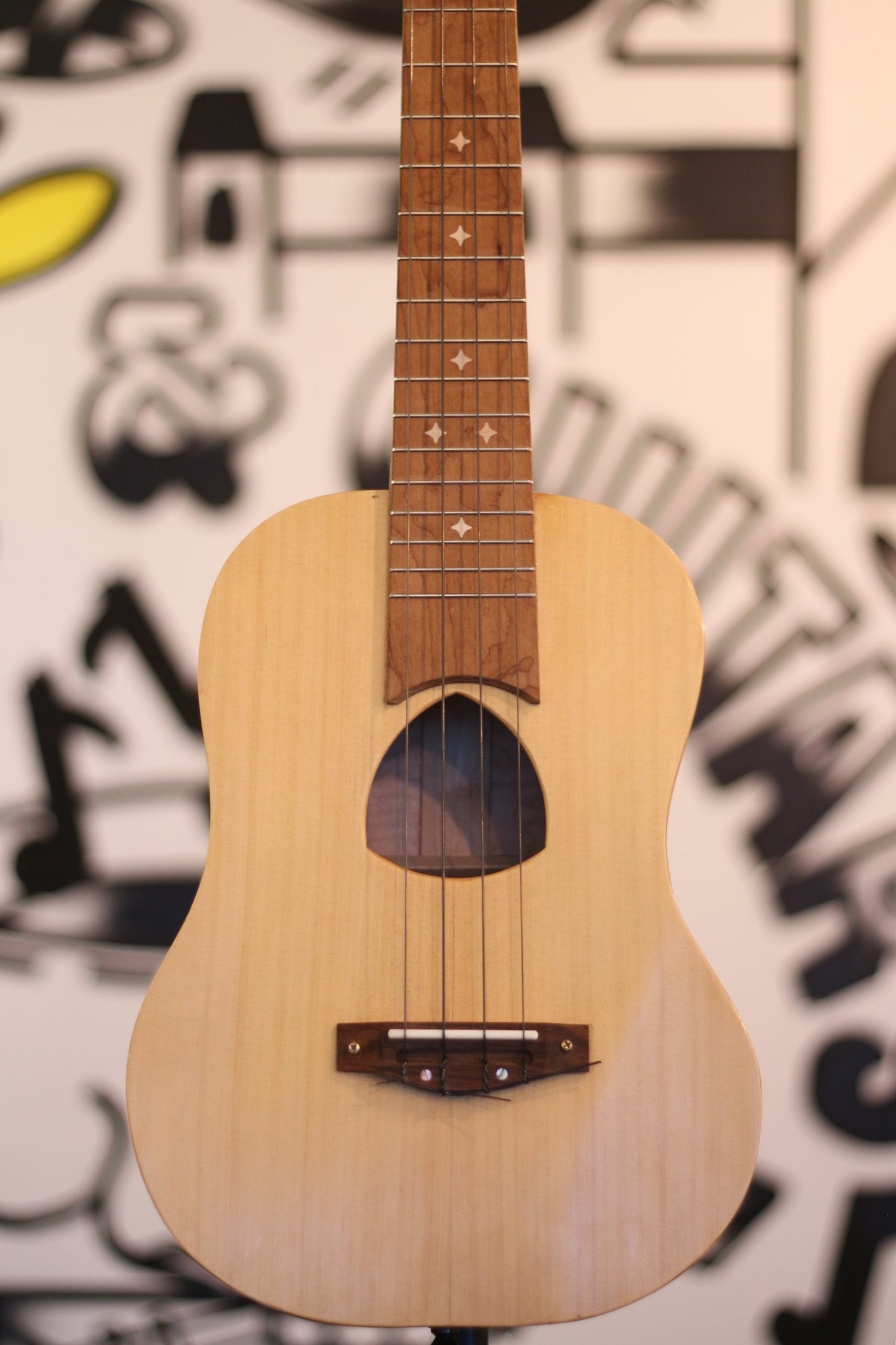 Tenor ukulele - Costume Made by Milky Way Ukuleles