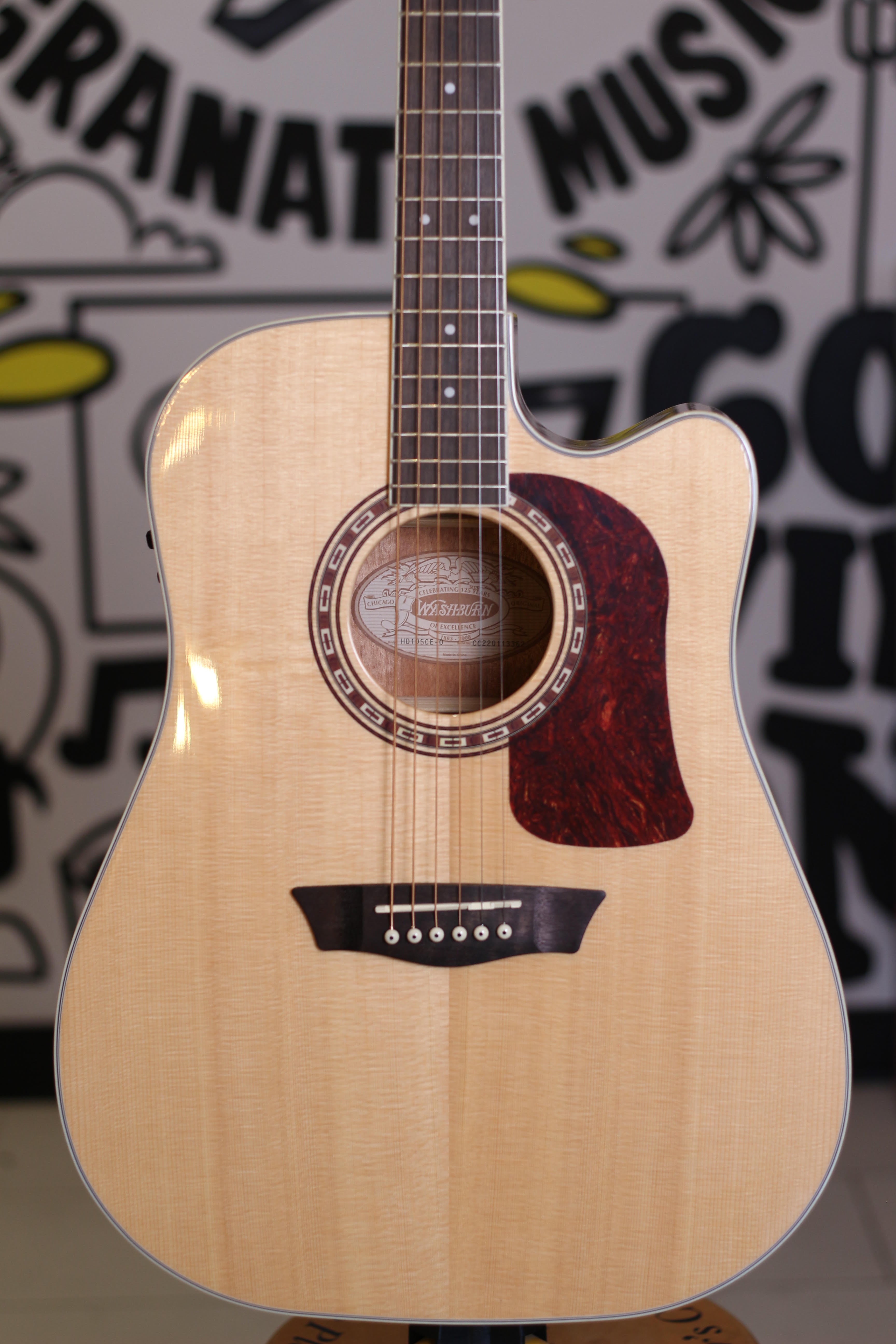Washburn HD10SCE-O Heritage 10 Series 6 String RH Acoustic Electric Guitar in Natural
