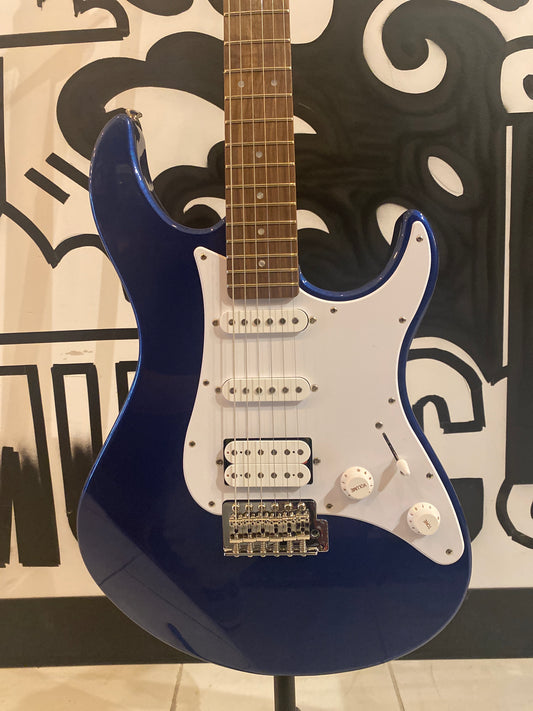 Yamaha Pacifica PAC012 Electric Guitar