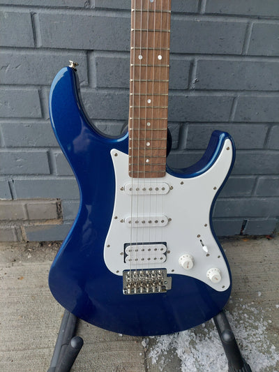 Yamaha Pacifica PAC012 Electric Guitar