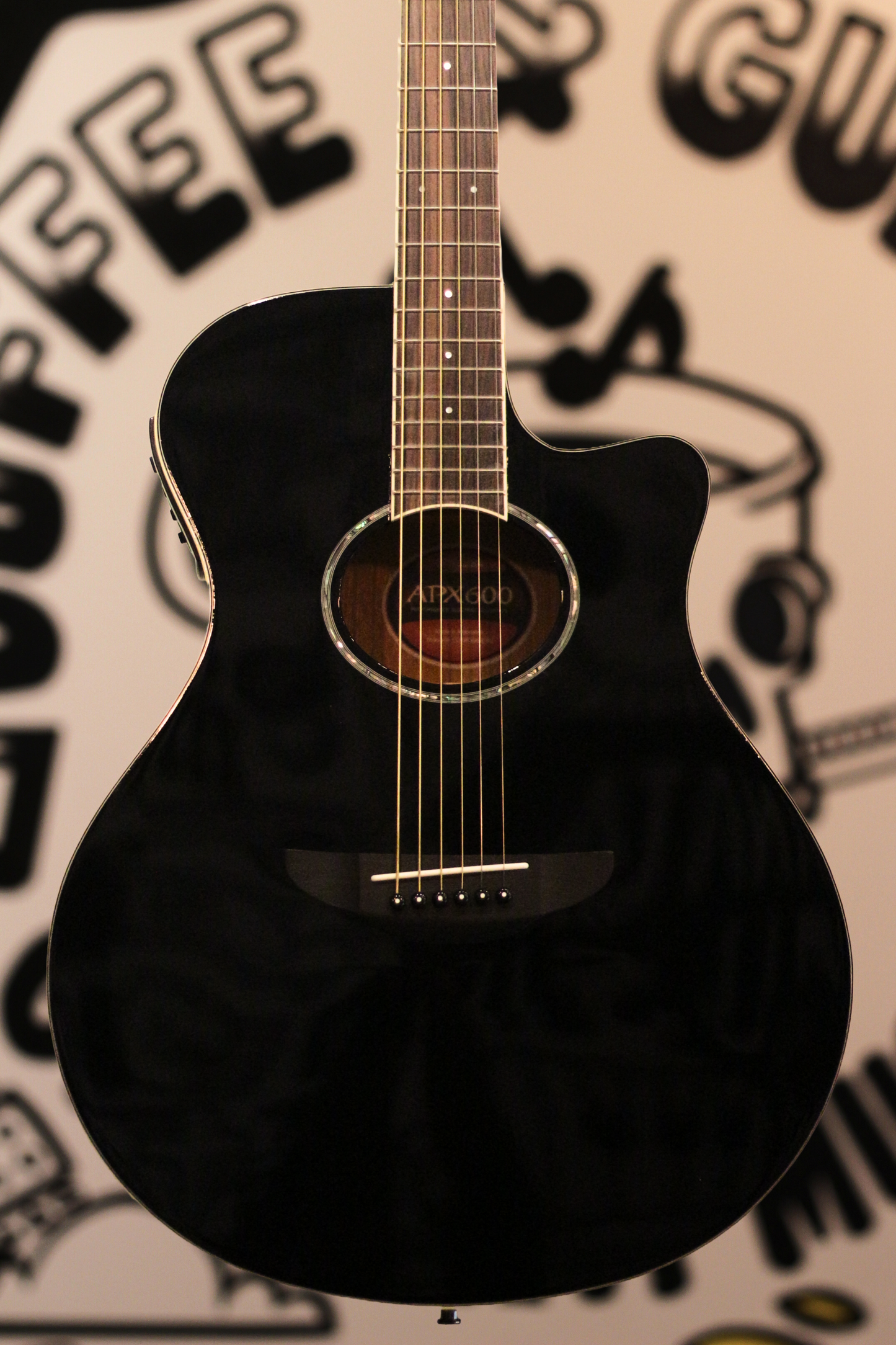 Yamaha APX600 Electric Acoustic Guitar