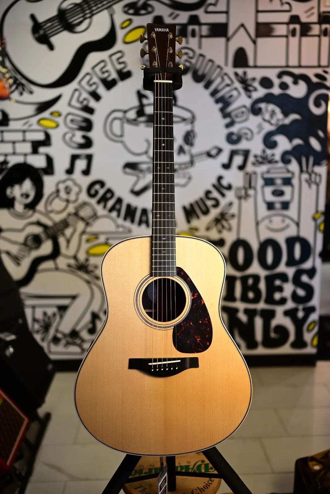 Yamaha LL26 ARE Original Jumbo Acoustic Electric Guitar
