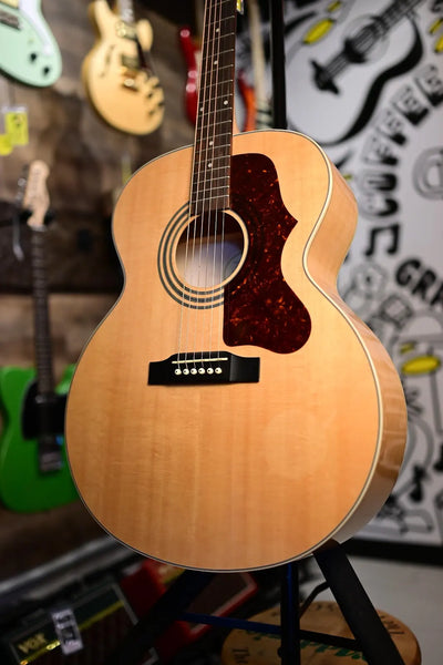 Epiphone EJ 200 Artist Jumbo Acoustic Guitar - Natural