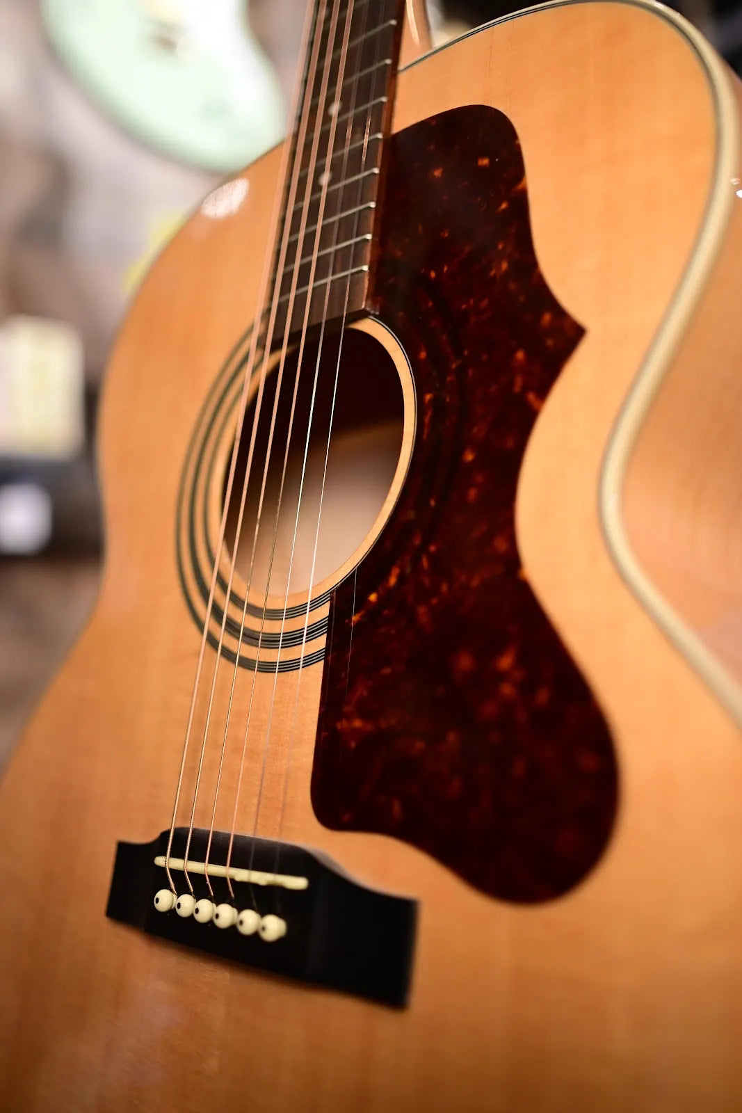 Epiphone EJ 200 Artist Jumbo Acoustic Guitar - Natural