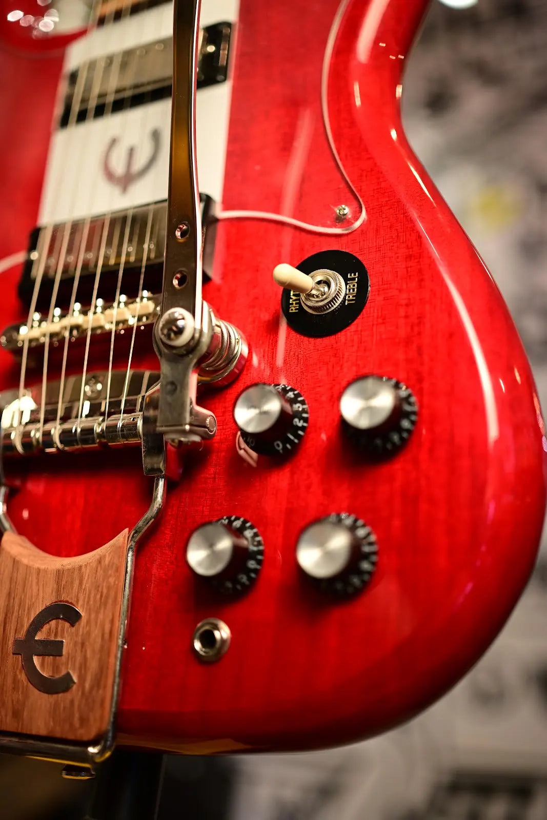 Epiphone Crestwood Custom with Tremotone Tailpiece - Cherry [Pickguard Finish Flaw]
