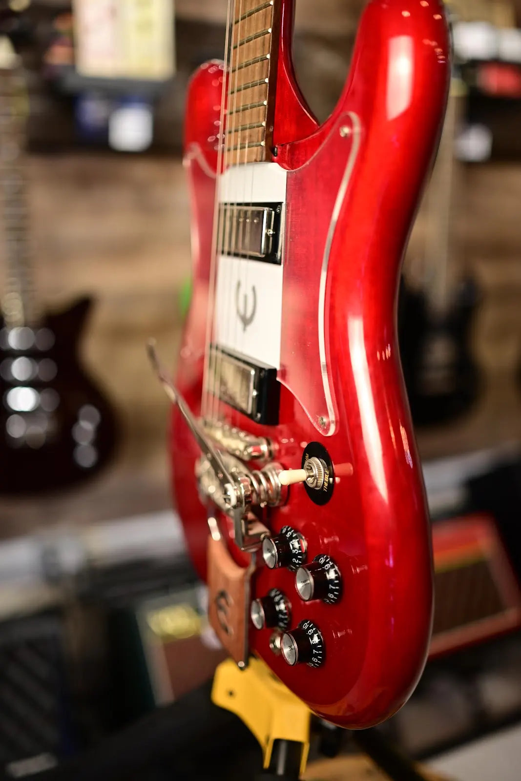 Epiphone Crestwood Custom with Tremotone Tailpiece - Cherry [Pickguard Finish Flaw]