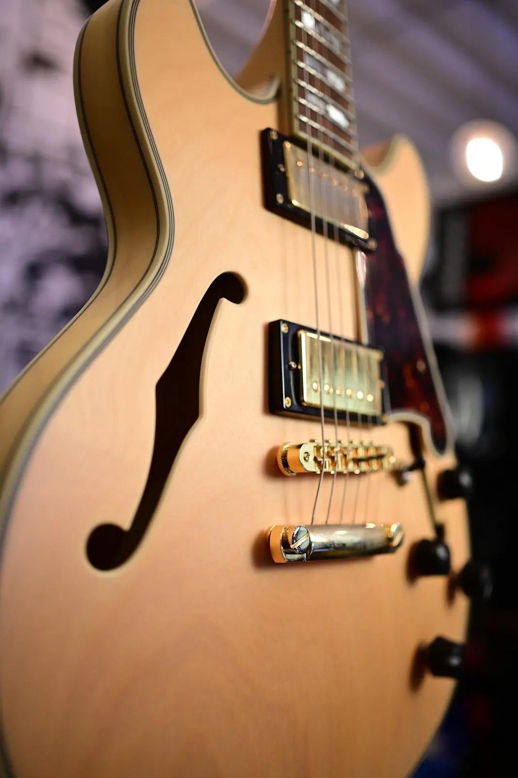 D'Angelico DELUXE MINI DC Series Semi Hollow-Body Electric Guitar (Satin Honey) with Hard Shell Case - New Open Box