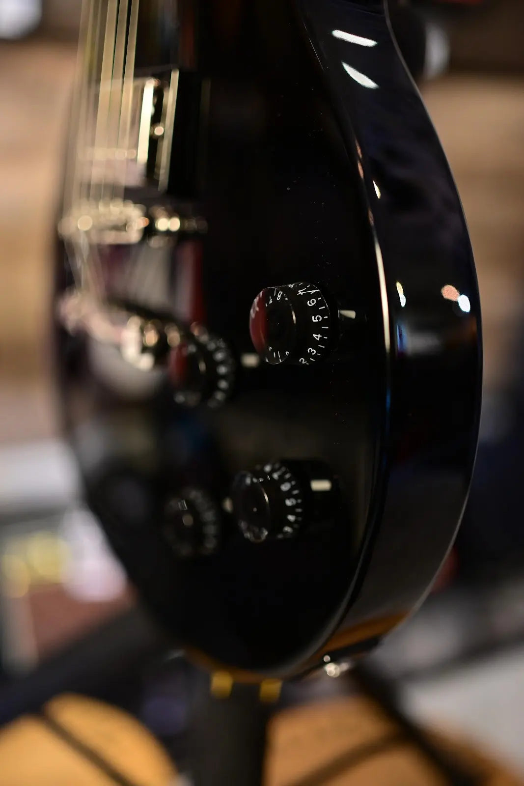 Danelectro D56BARIV | Semi-hollow body Electric Guitar