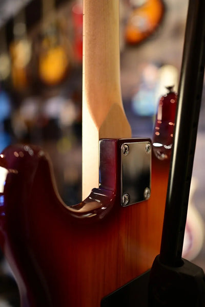 Groove Strat-Shaped Electric Guitar