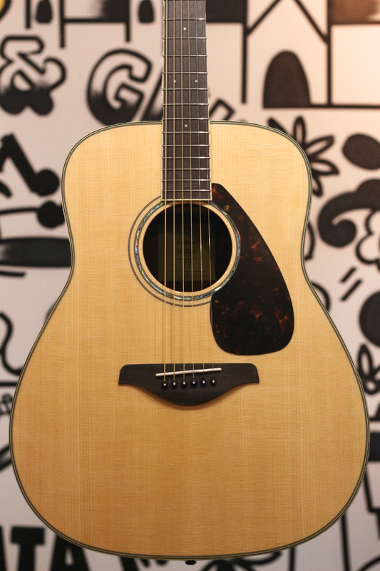 Yamaha FG830 Acoustic Guitar