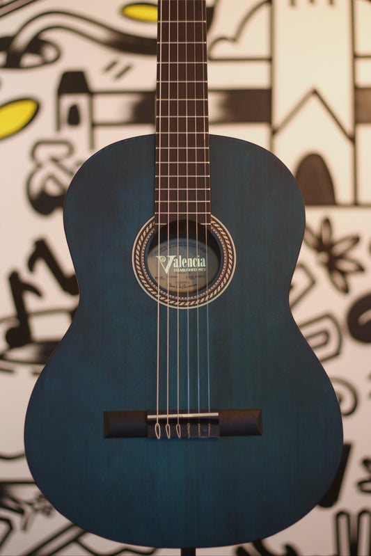 Valencia VC204 4/4 Classical Guitar