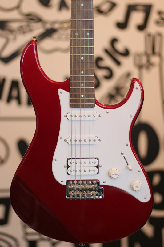 Yamaha Pacifica PAC012 Electric Guitar