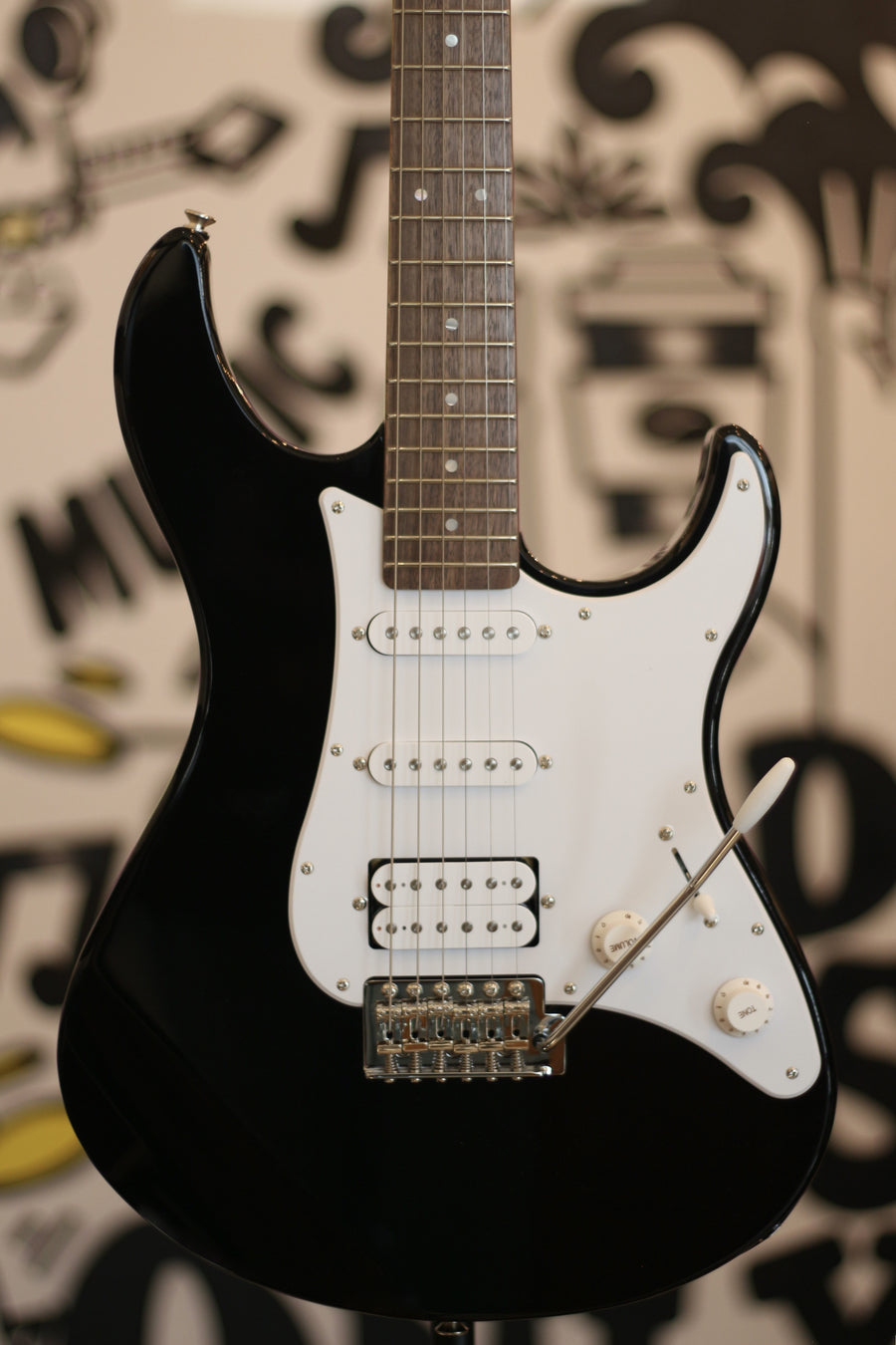 Yamaha Pacifica PAC012 Electric Guitar