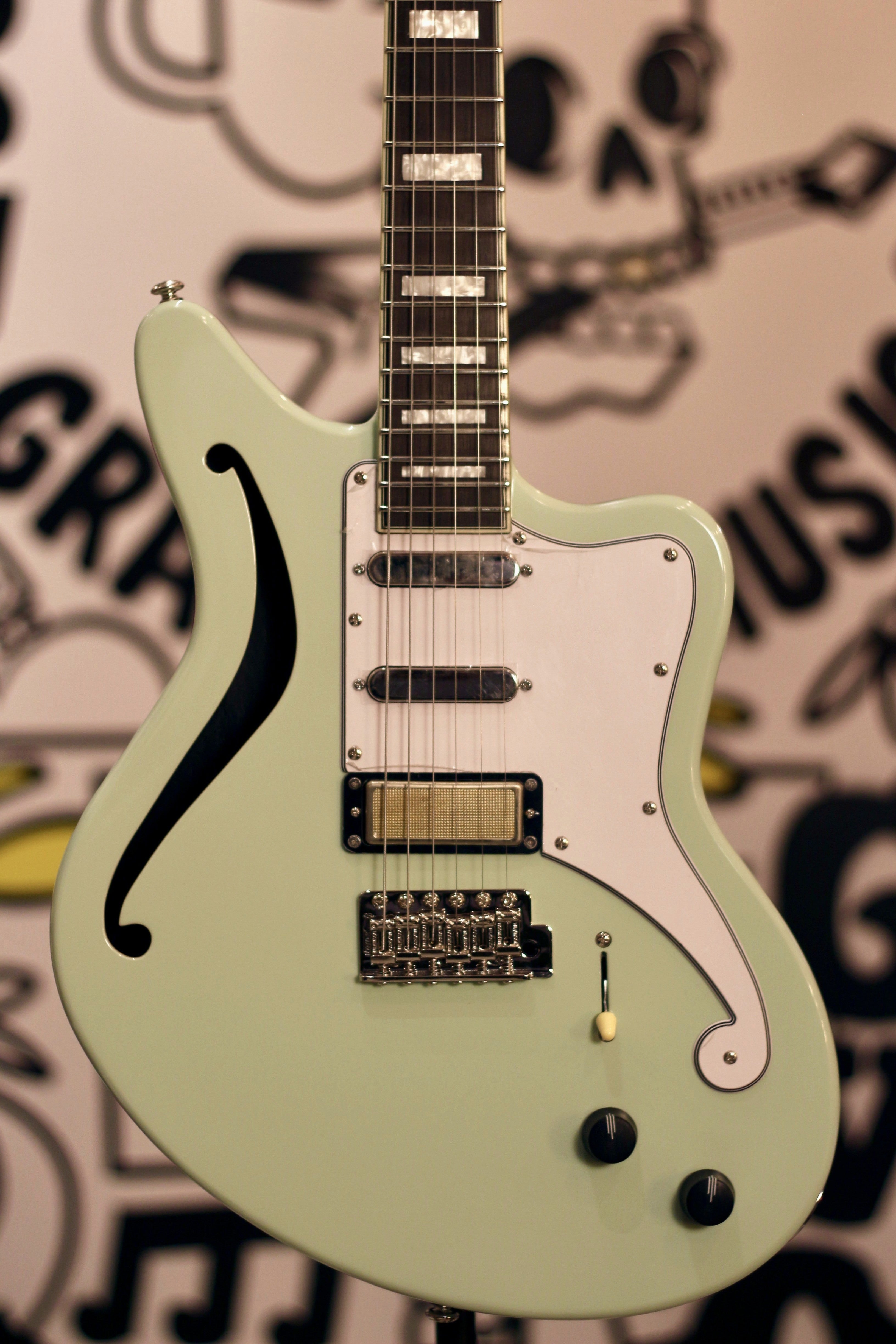 D'Angelico Excel Giacomo Turra Bedford SH – Granata Music Ltd
