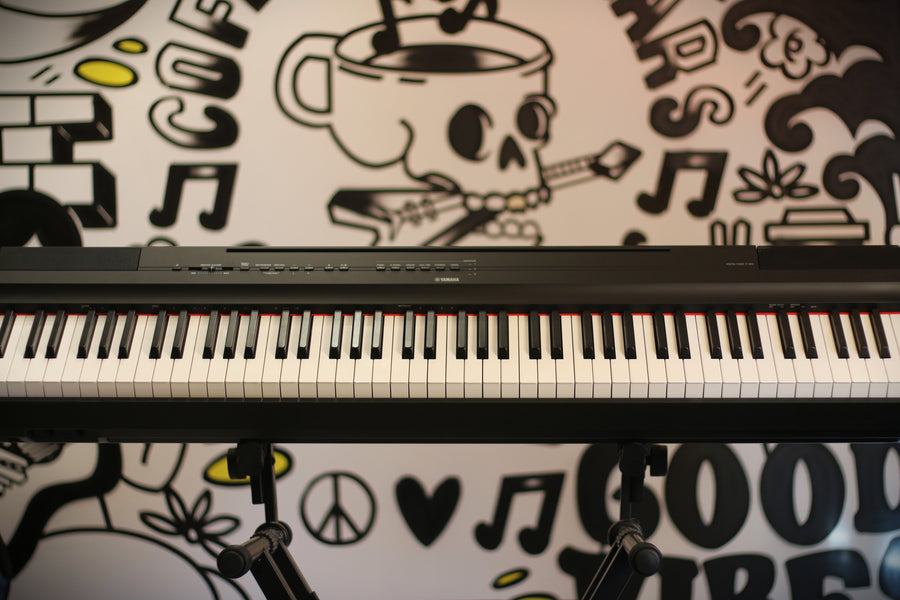 Yamaha P-125aB 88-Key Digital Piano - Black [FLOOR MODEL]