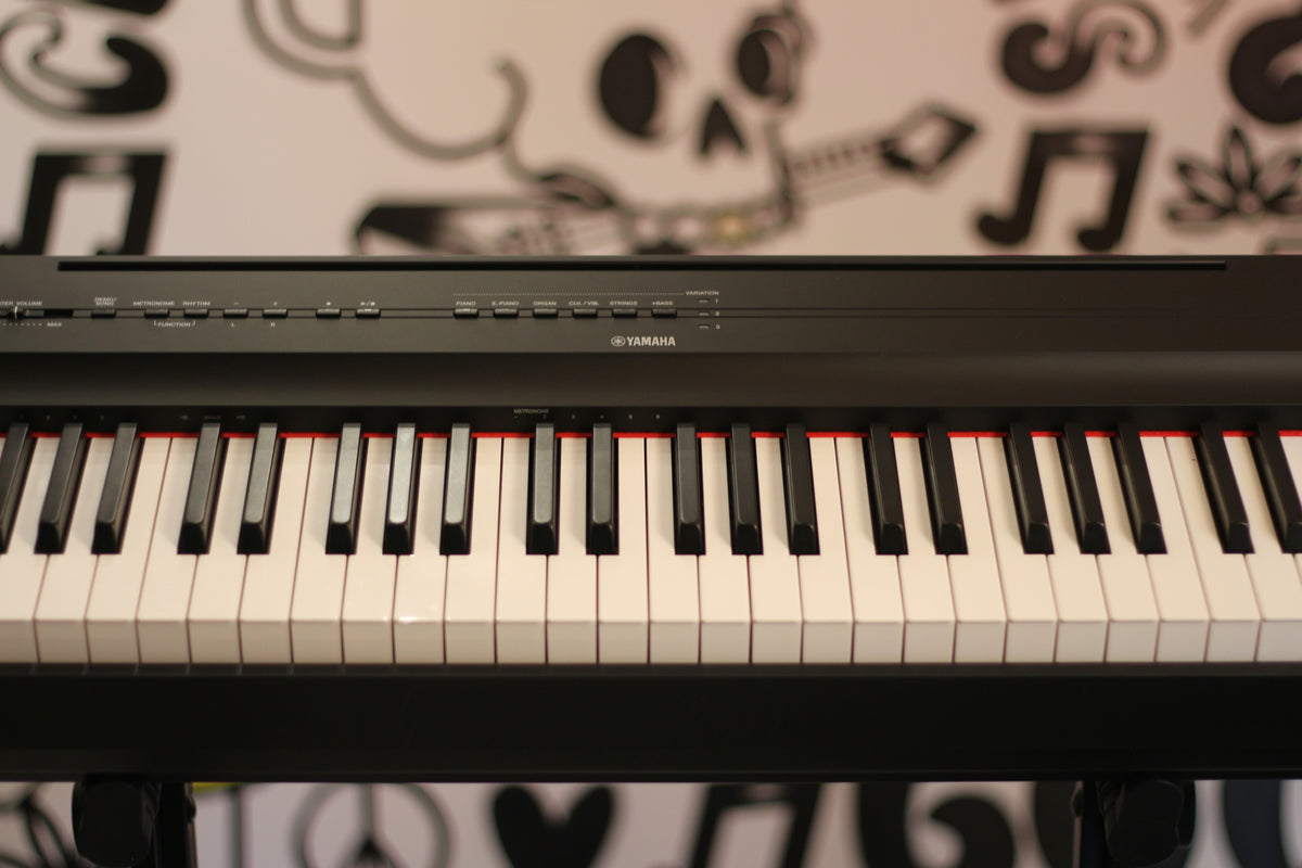 Yamaha P-125aB 88-Key Digital Piano - Black [FLOOR MODEL]