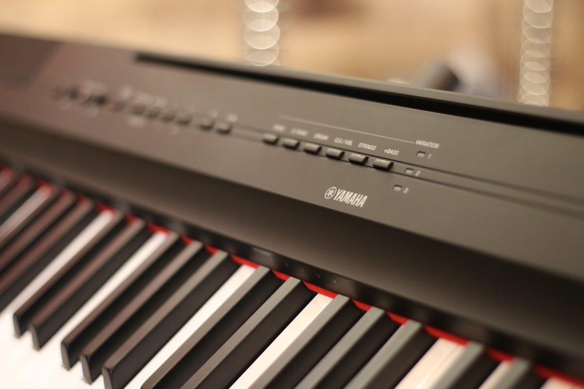 Yamaha P-125aB 88-Key Digital Piano - Black [FLOOR MODEL]