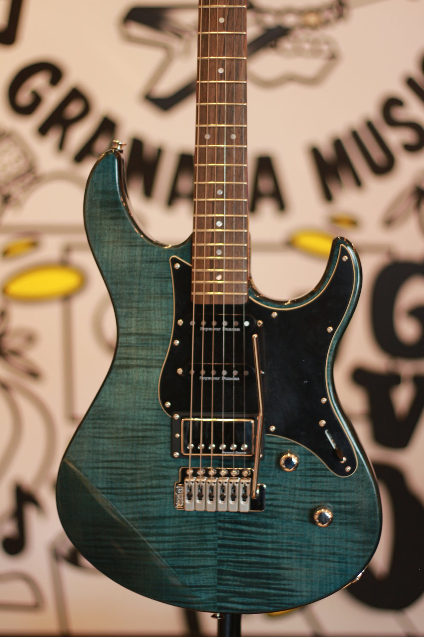 Yamaha Pacifica PAC612VIIFM Electric Guitar - Indigo Blue
