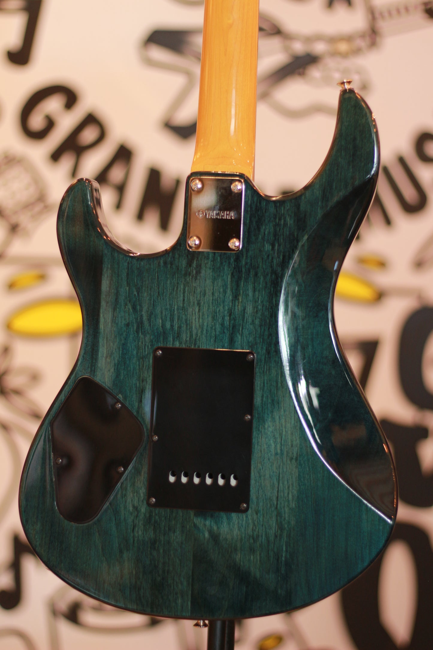 Yamaha Pacifica PAC612VIIFM Electric Guitar - Indigo Blue