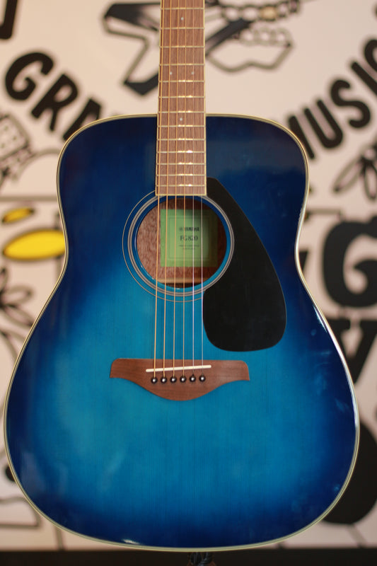 Yamaha FG820 Spruce Top Acoustic Guitar - Sunset Blue