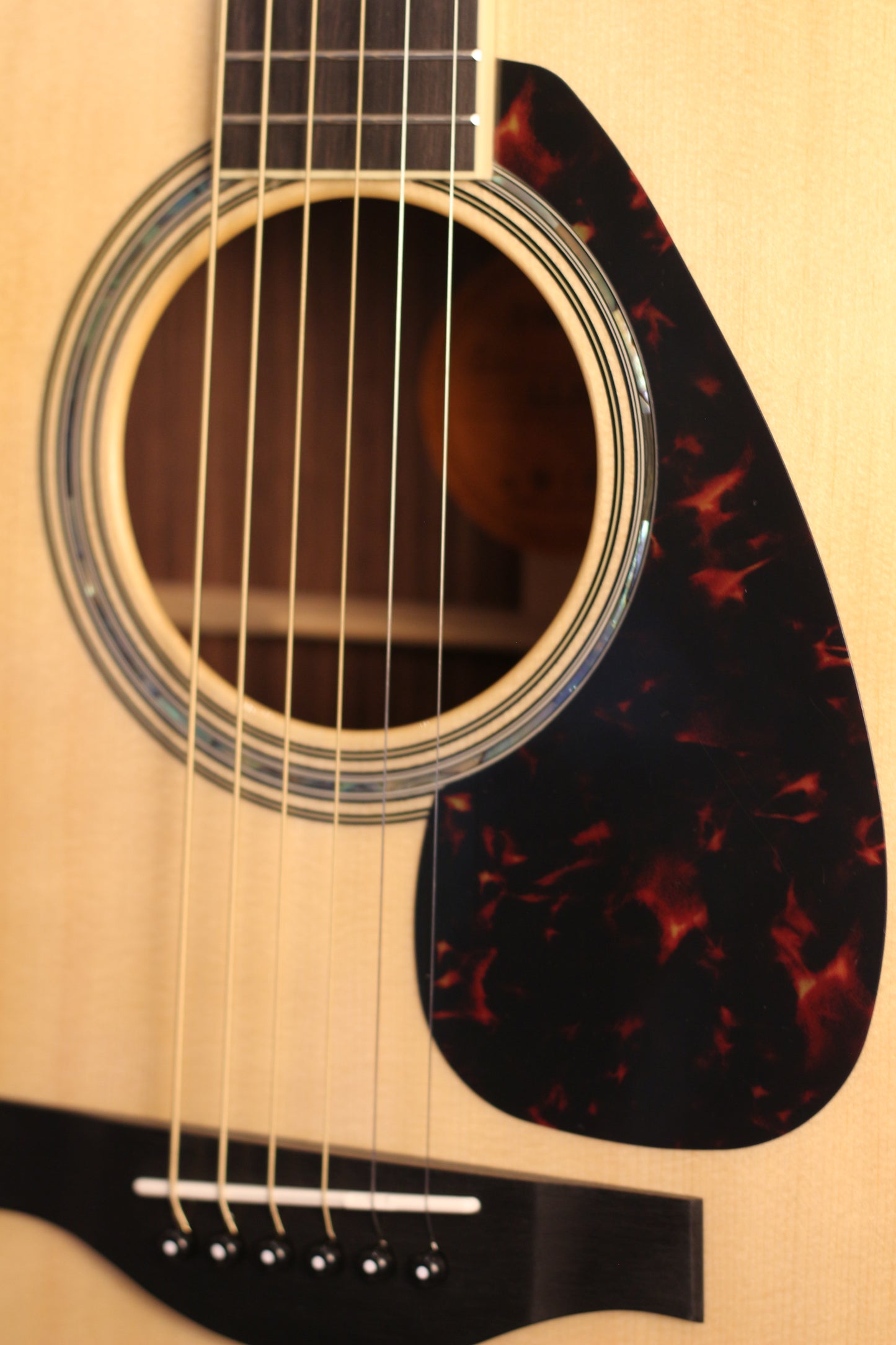 Yamaha LL16 ARE Original Jumbo Spruce Top Acoustic/Electric Guitar - Natural