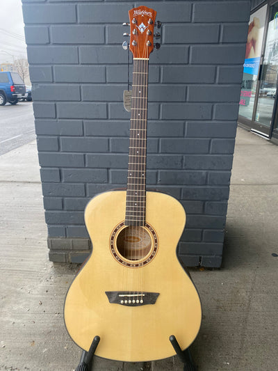 Washburn Apprentice 5 Acoustic Folk Guitar - Hardshell Case Included