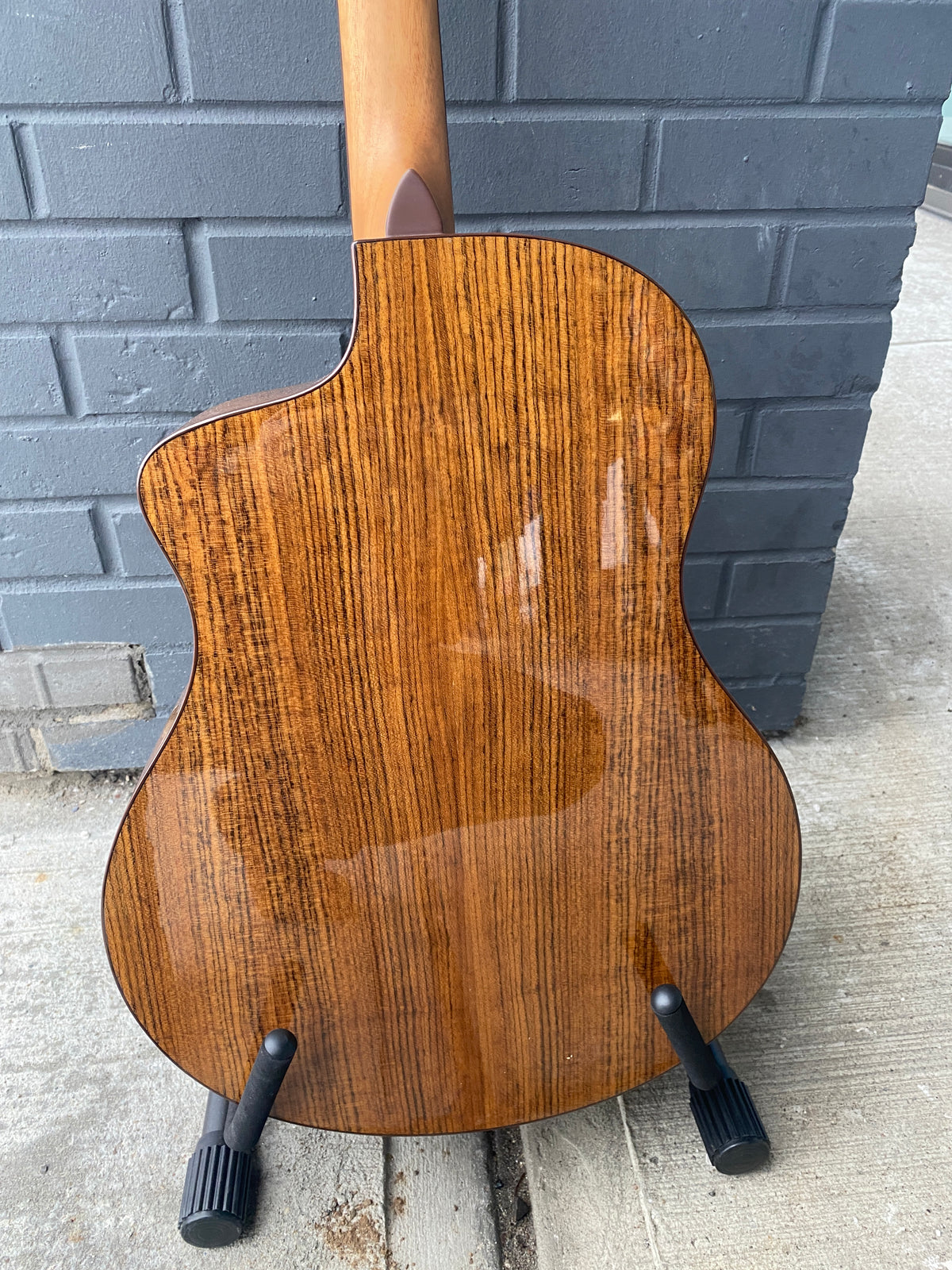 Washburn Bella Tono Vite Acoustic-Electric Guitar
