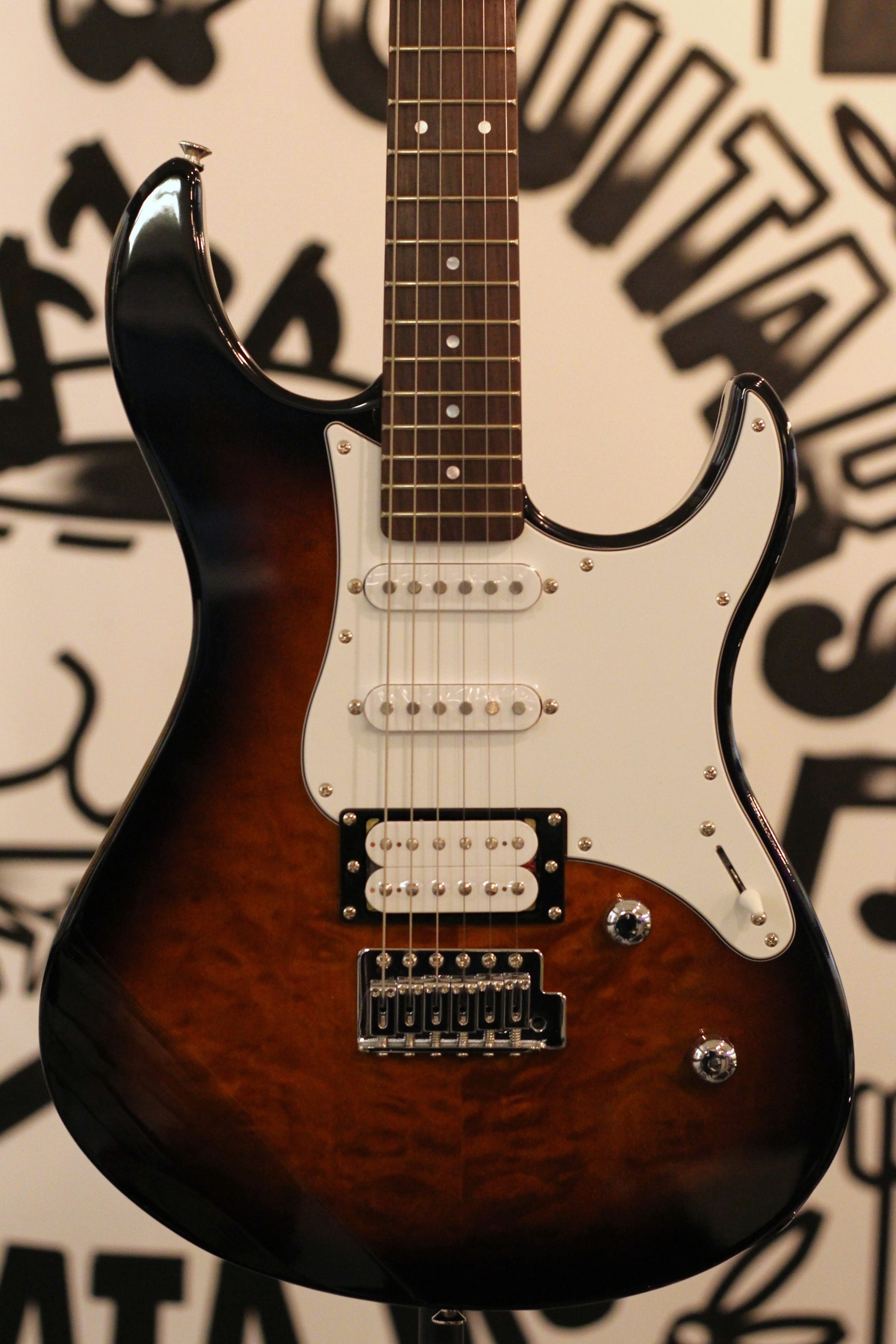 Yamaha Pacifica 212VQM Electric Guitar – Granata Music Ltd