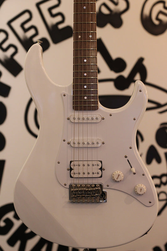 Yamaha Pacifica PAC012