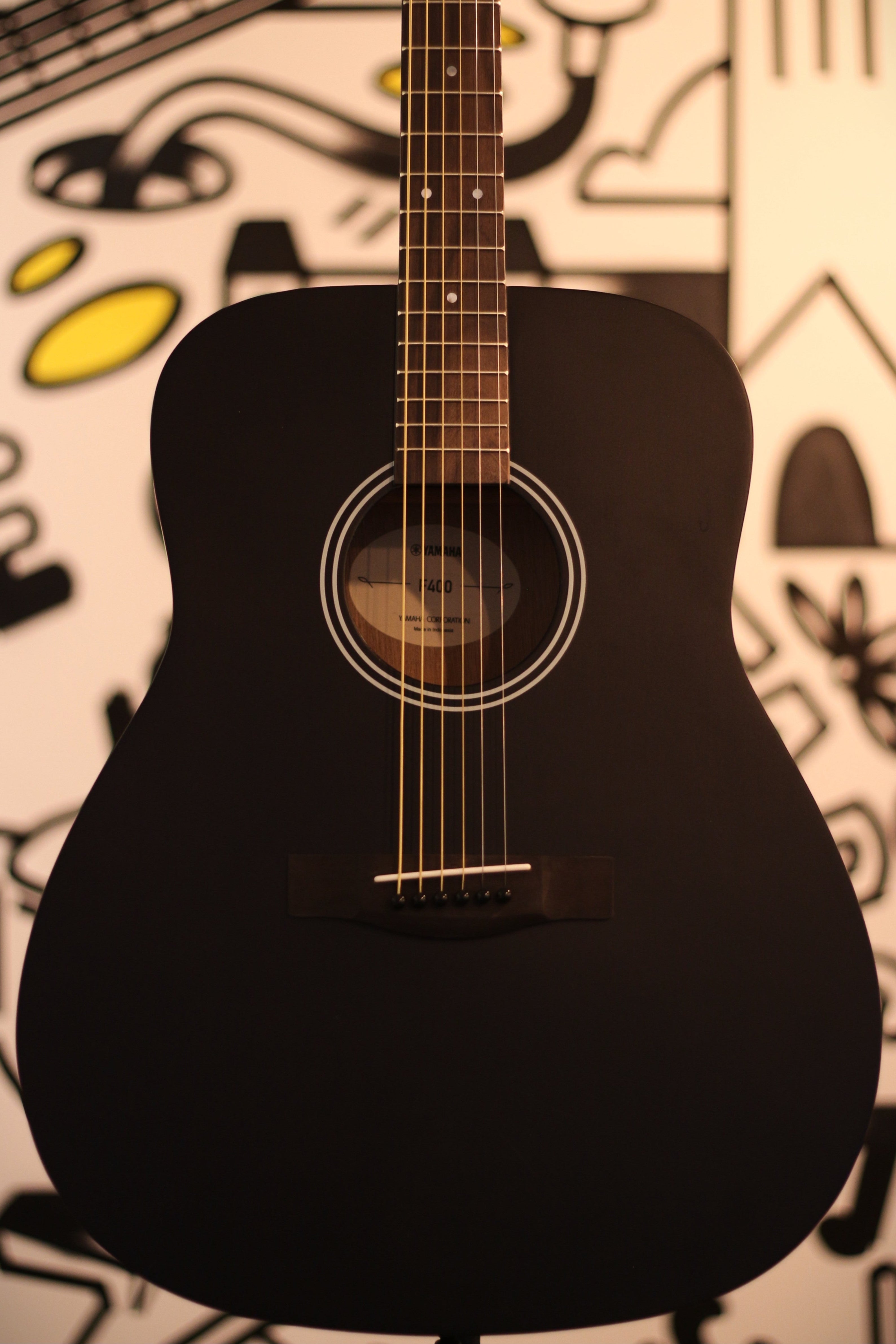 Yamaha F400 Acoustic Guitar