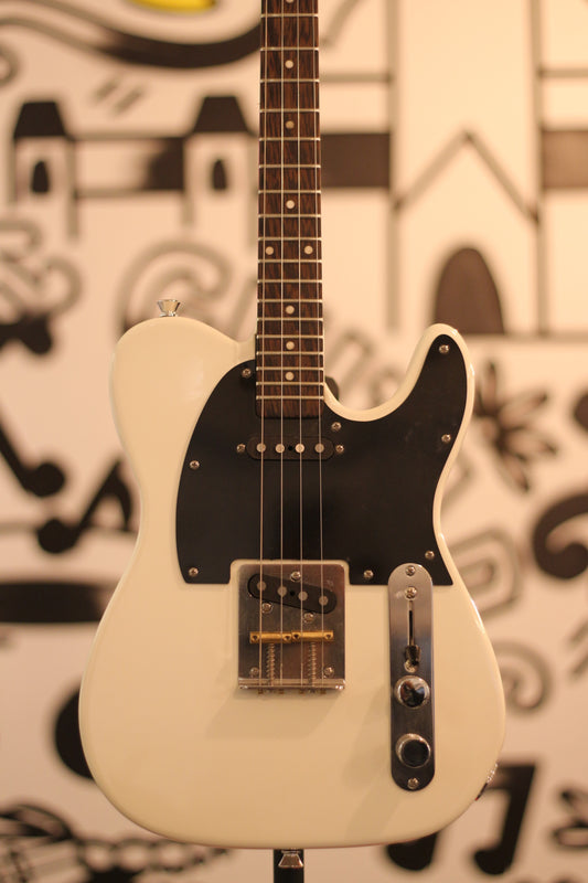 Fanner Custom Tele-Style Ukulele – Vintage White