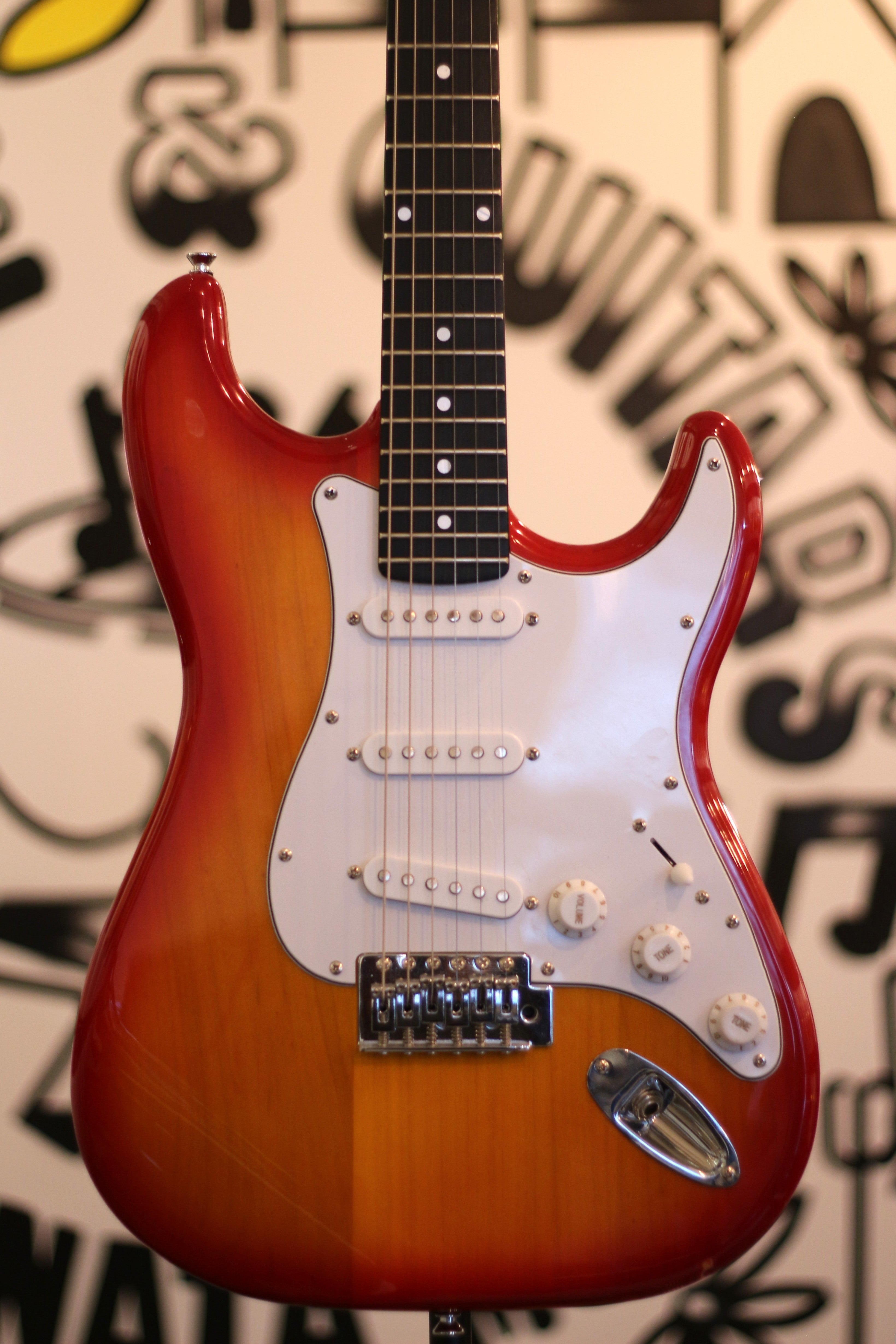 Groove Strat-Shaped Electric Guitar - Cherry Burst – Granata Music Ltd