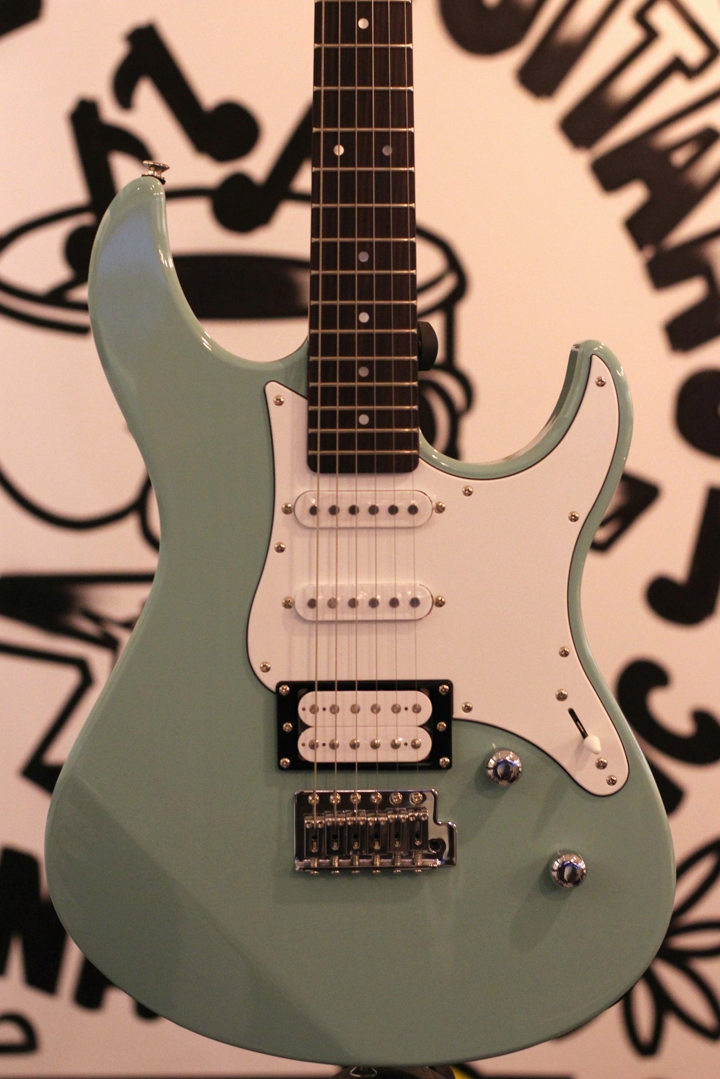 Yamaha Pacifica 112V Electric Guitar - Sonic Blue