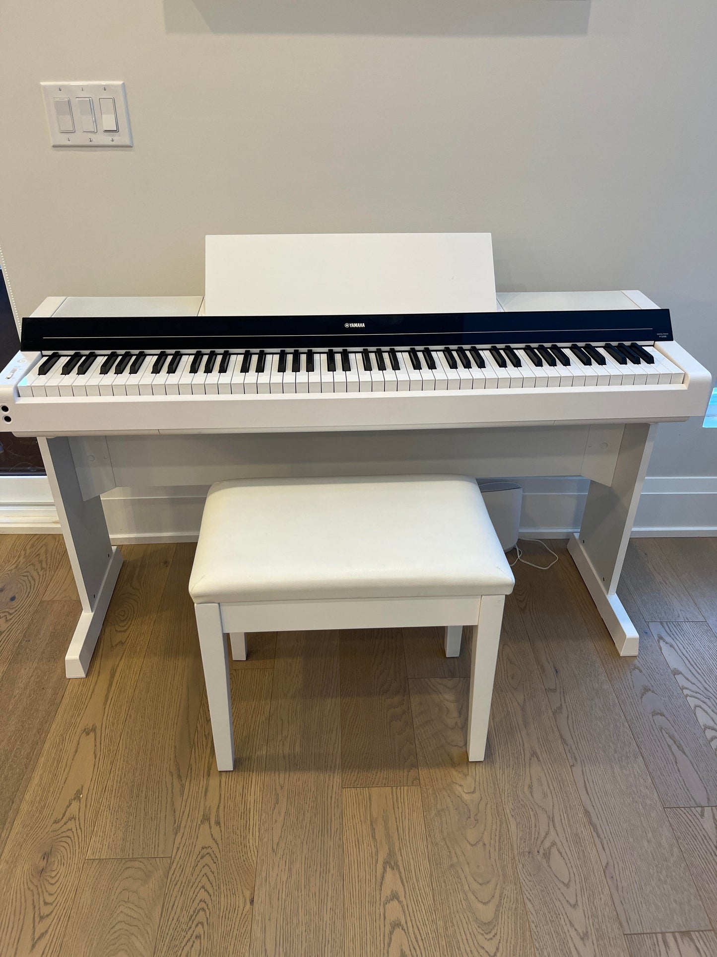Yamaha P-S500 Digital Piano White w/ Stand, Pedals, and Bench [NEW FLOOR-MODEL]